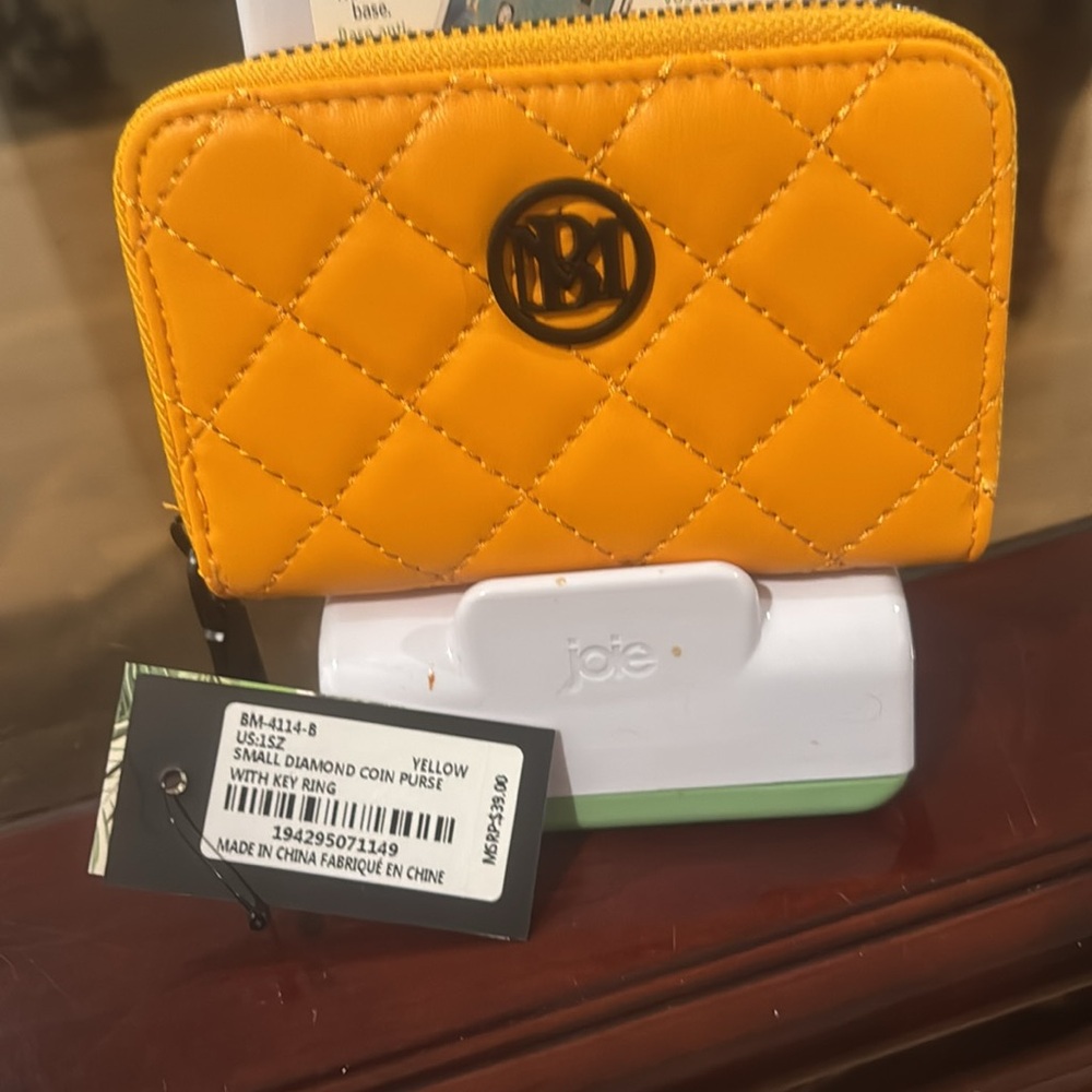 Quilted Yellow Zip-Around Wallet - Picture 3 of 5